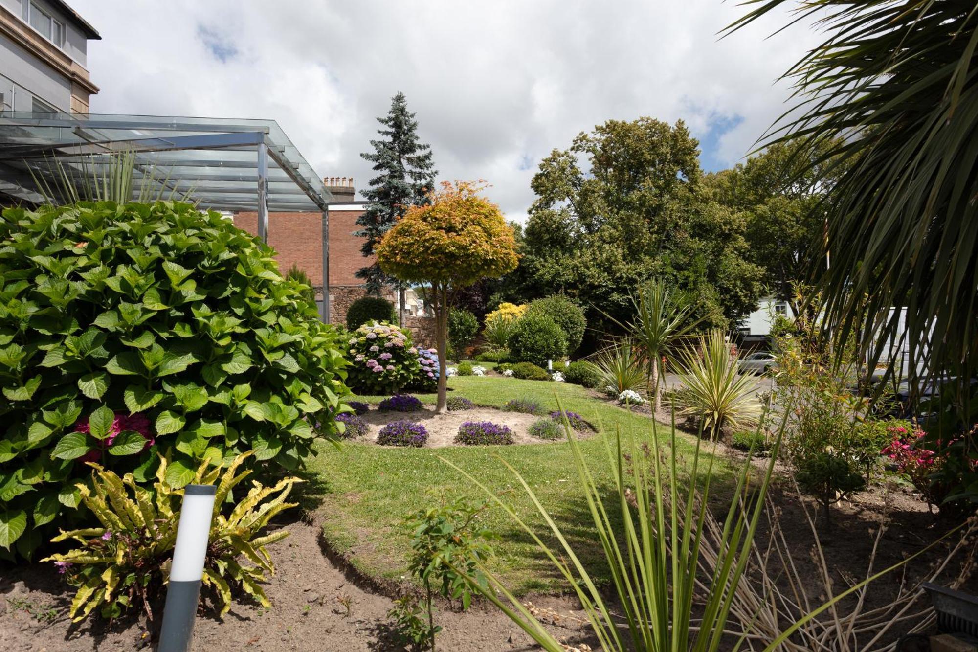 Hotel Savoy Saint Helier Bagian luar foto