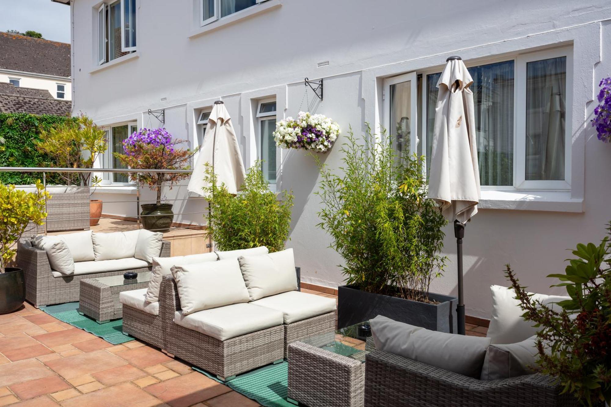 Hotel Savoy Saint Helier Bagian luar foto