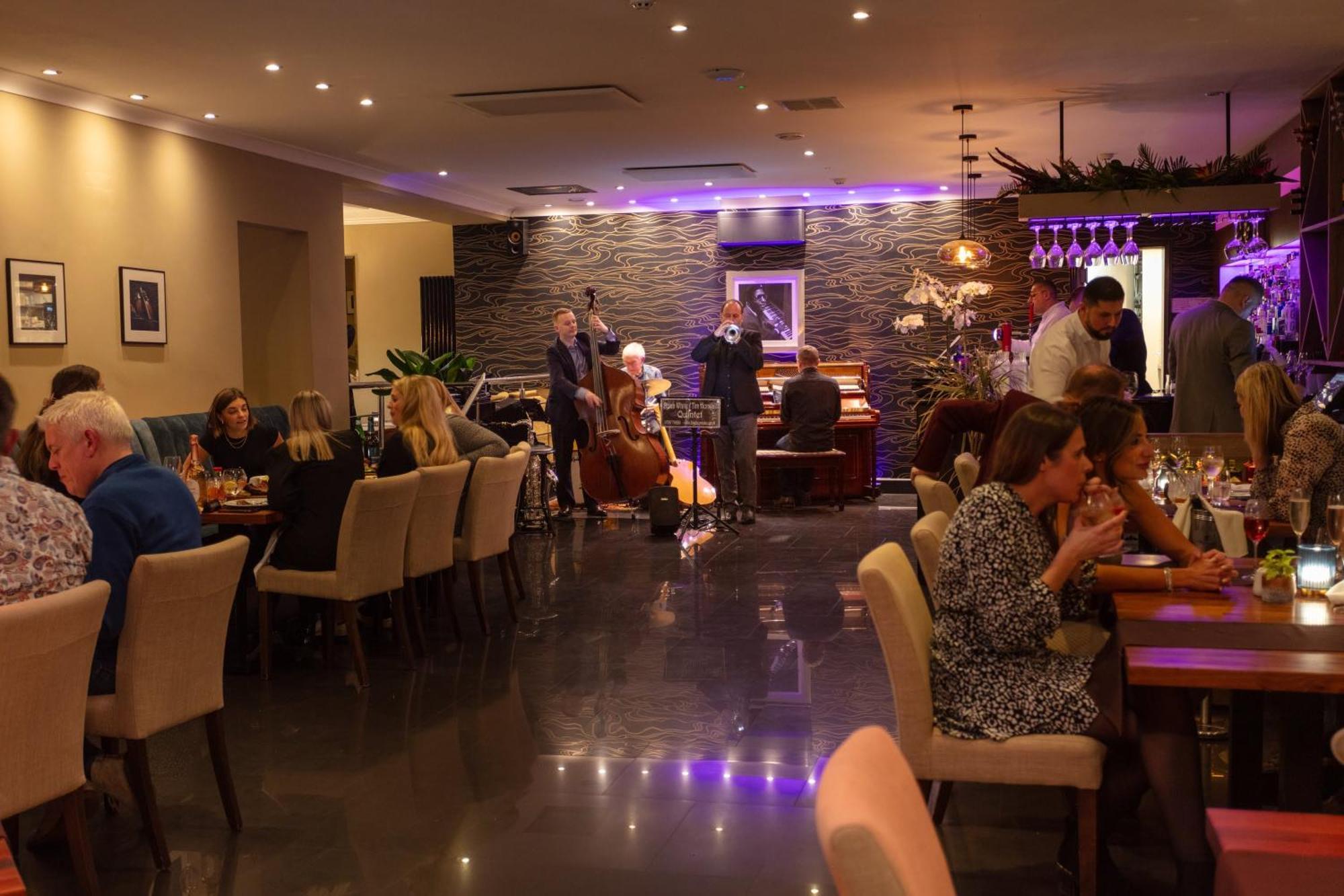 Hotel Savoy Saint Helier Bagian luar foto