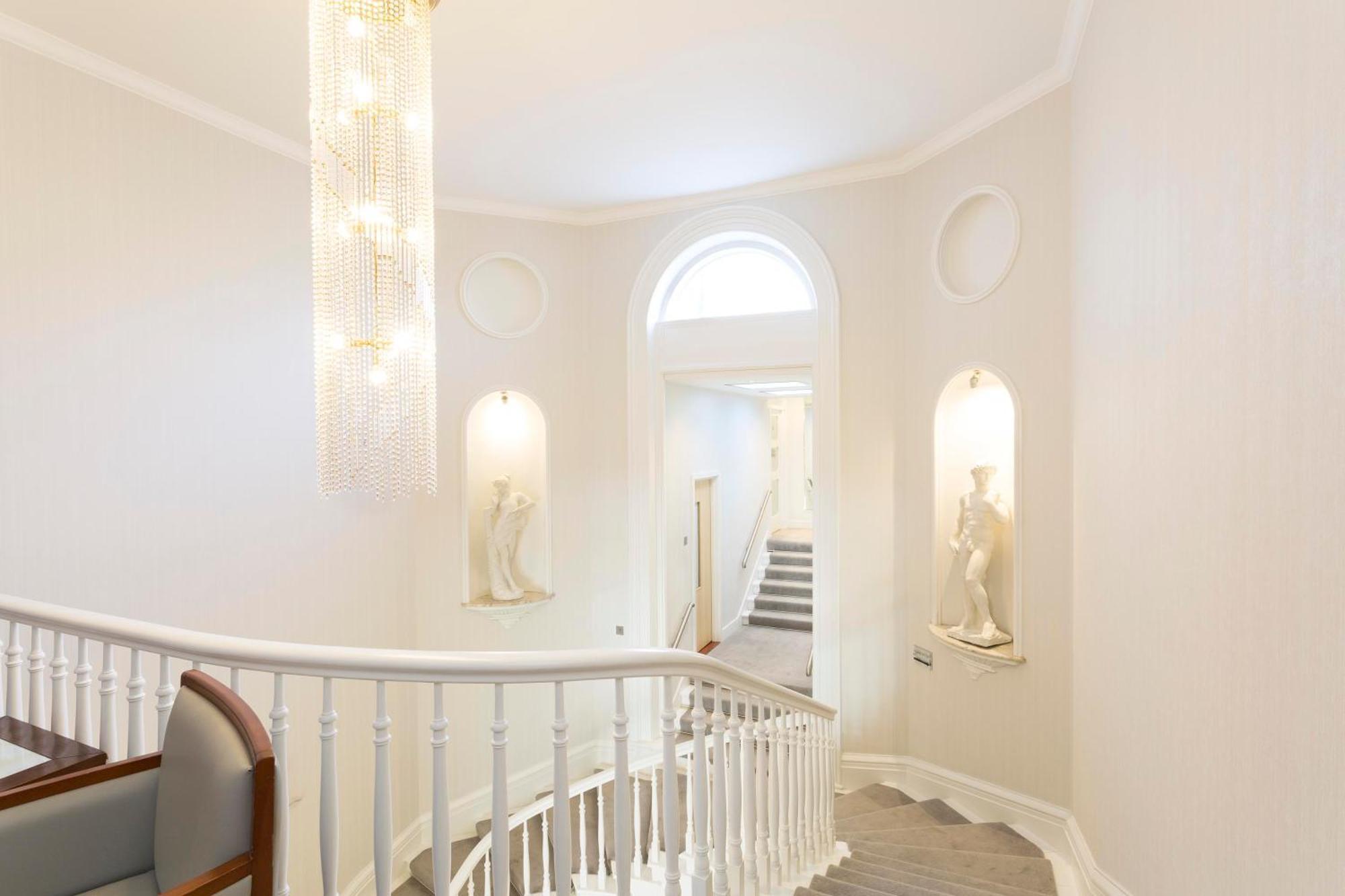 Hotel Savoy Saint Helier Bagian luar foto